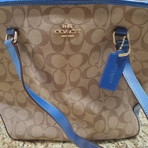 Signature Coach Tote trimmed in Blue